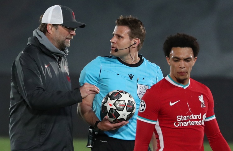 臭名远扬，黄潜球迷在社媒创建“不要帕尔特伊”的标签